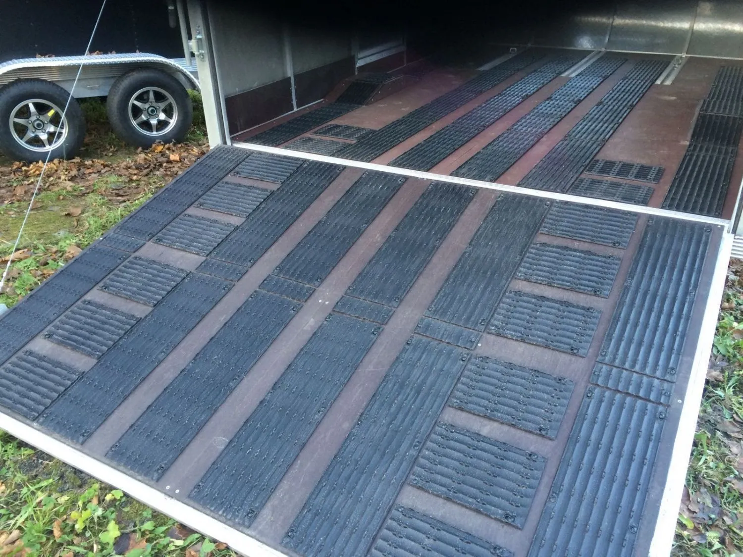 Пластиковое нескользящее покрытие для прицепа для Снегоходов