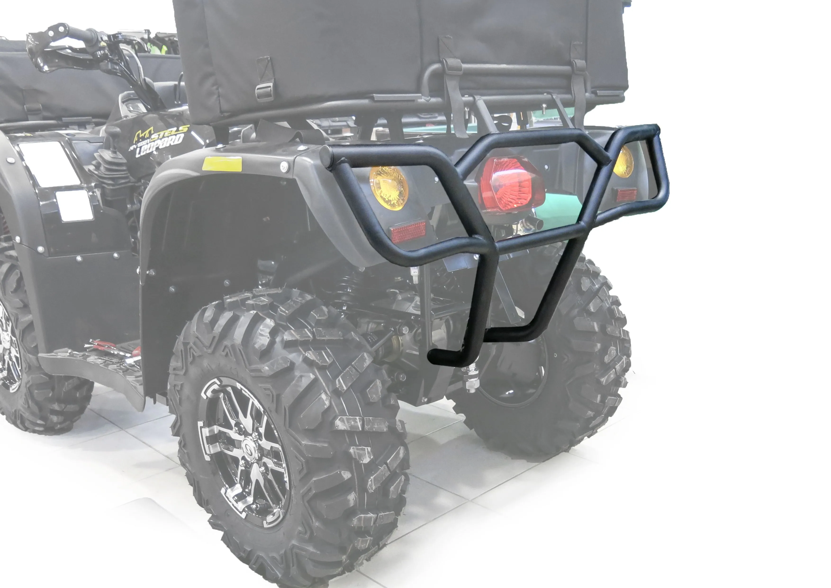 Бампер задний Stels Leopard 600 (2014-) + комплект крепежа