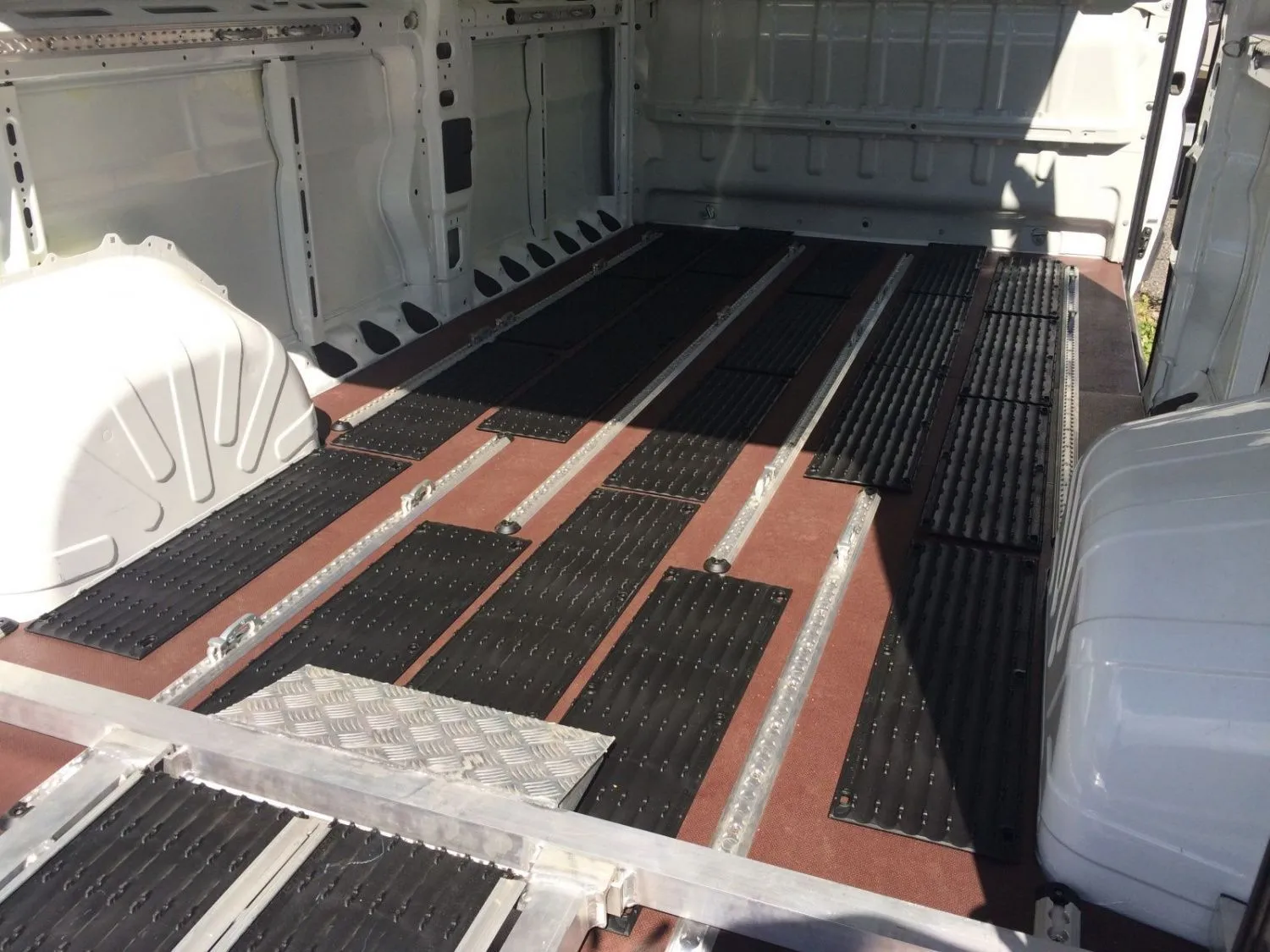 Пластиковое нескользящее покрытие для прицепа для Снегоходов