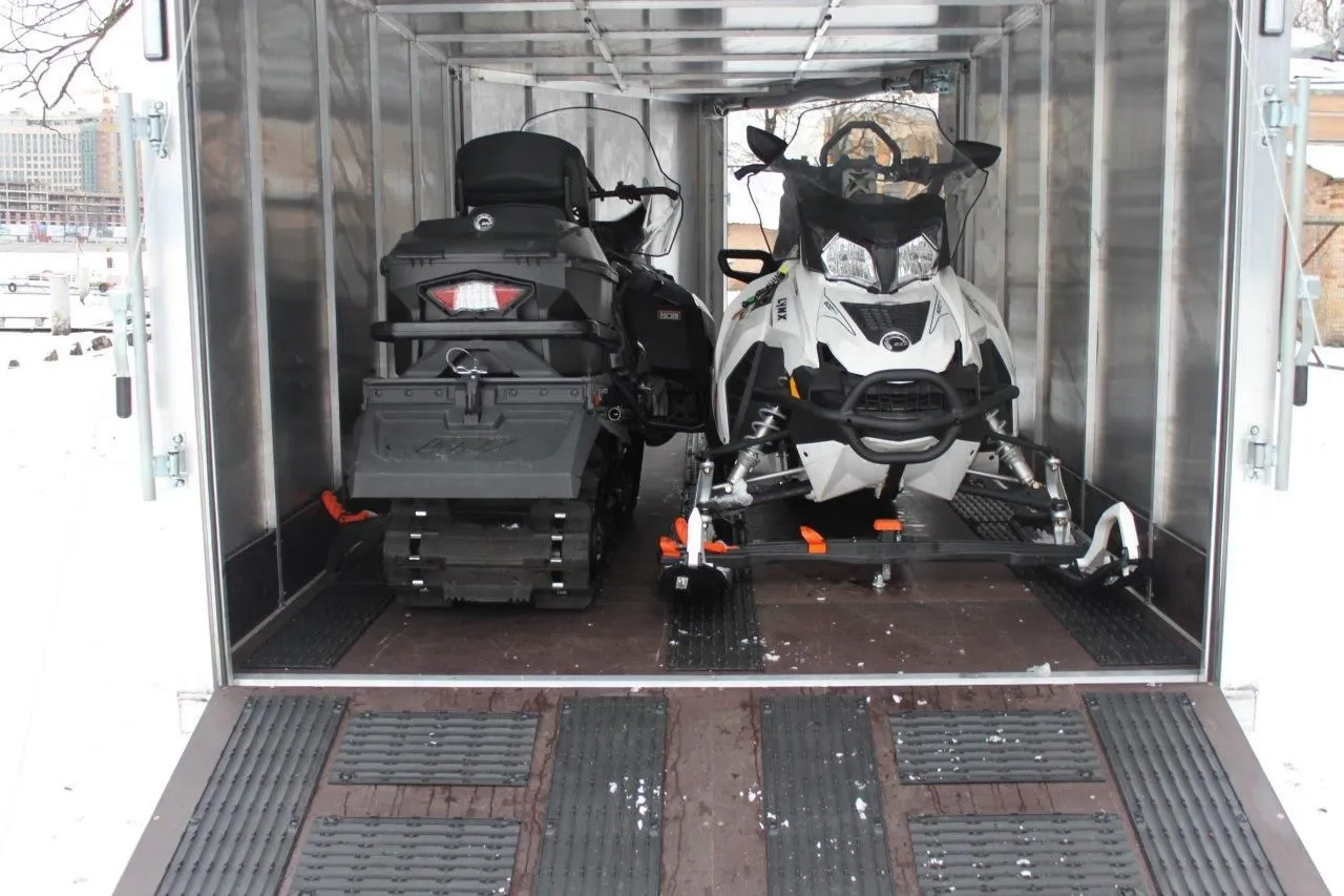 Пластиковые фиксаторы для крепления снегохода к кузову прицепа (передние) для Снегоходов