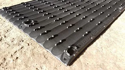 Пластиковое нескользящее покрытие для прицепа (широкое) для Снегоходов