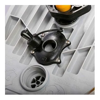 Насос ножной Skipper камеры: 6,5л. и 1,5л., максимальное давление 1Bar, двухкамерный