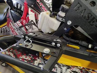 Крепление огнетушителя для Установочные площадки